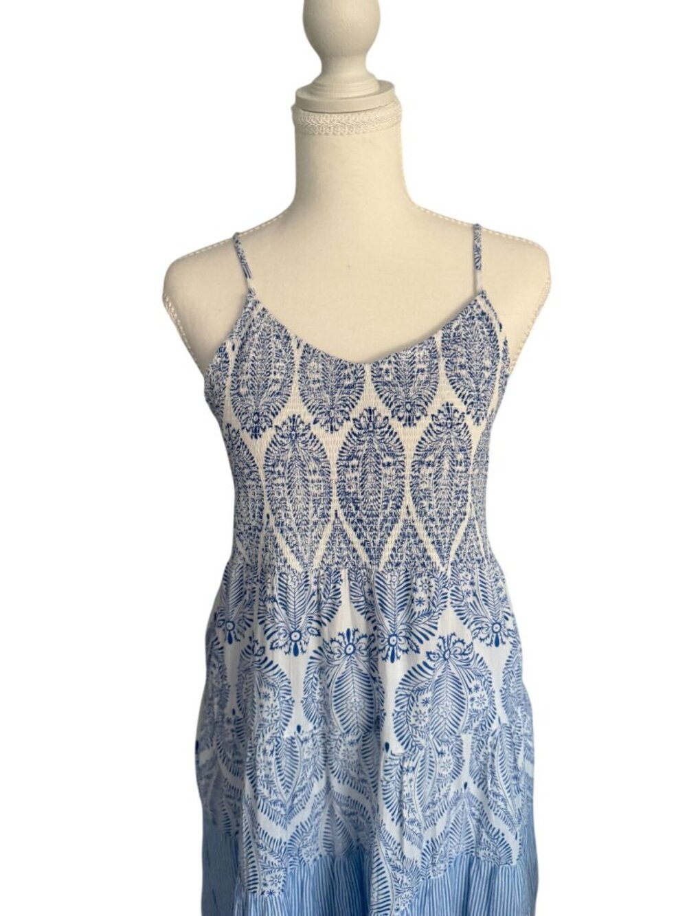THML Smocked Blue White Paisley Maxi Dress Size Medium - Picture 4 of 7